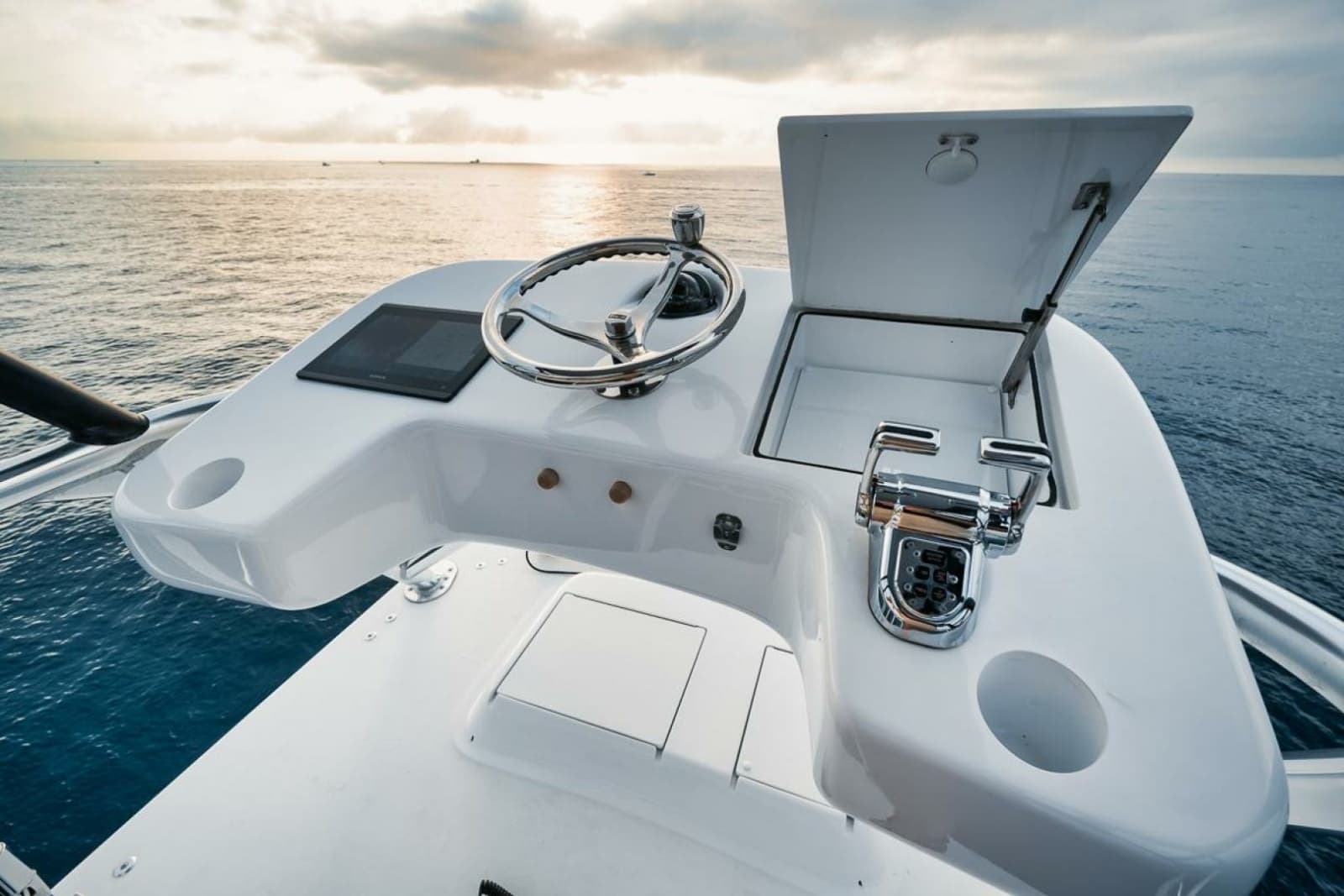2020 Hatteras Convertible GT59 - Photo 30