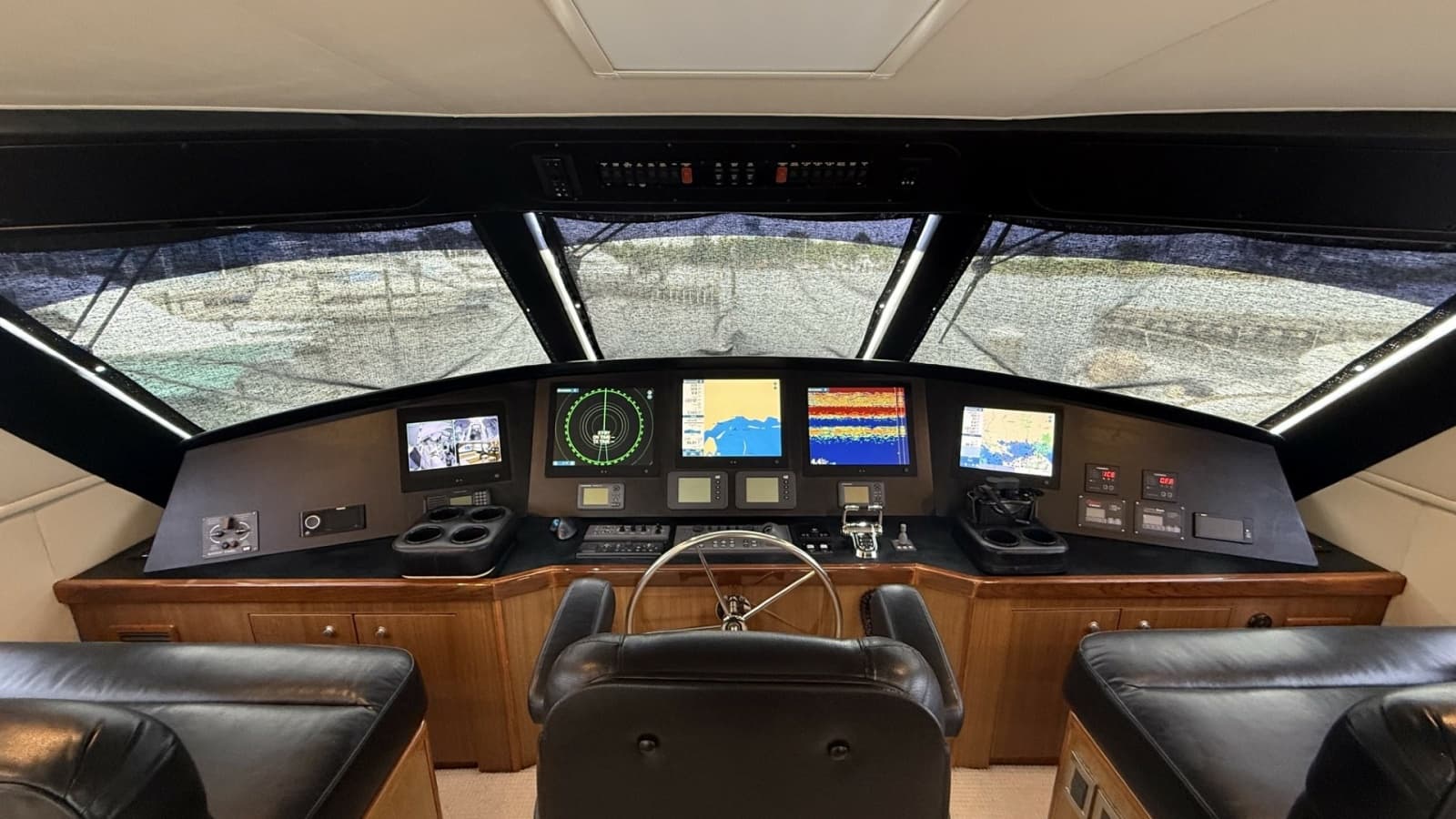 2007 Viking 64 Enclosed Bridge - Photo 3