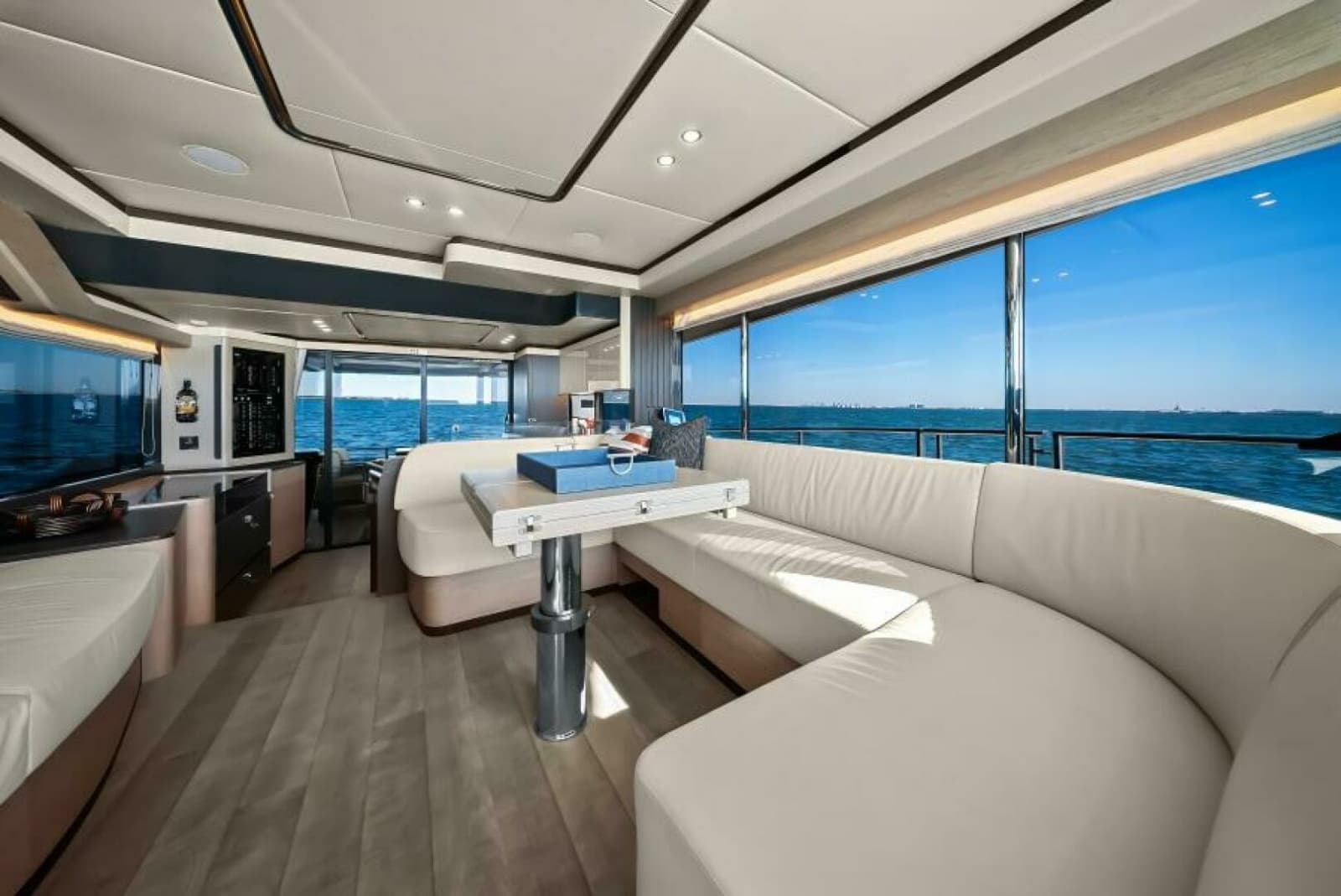 2025 Absolute Navetta 53 - Photo 12
