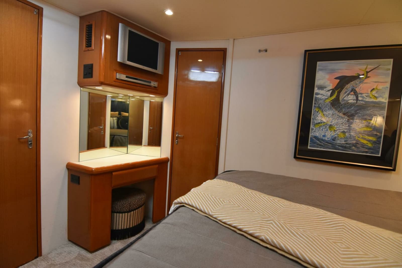 1999 Viking 58 Convertible - Photo 23
