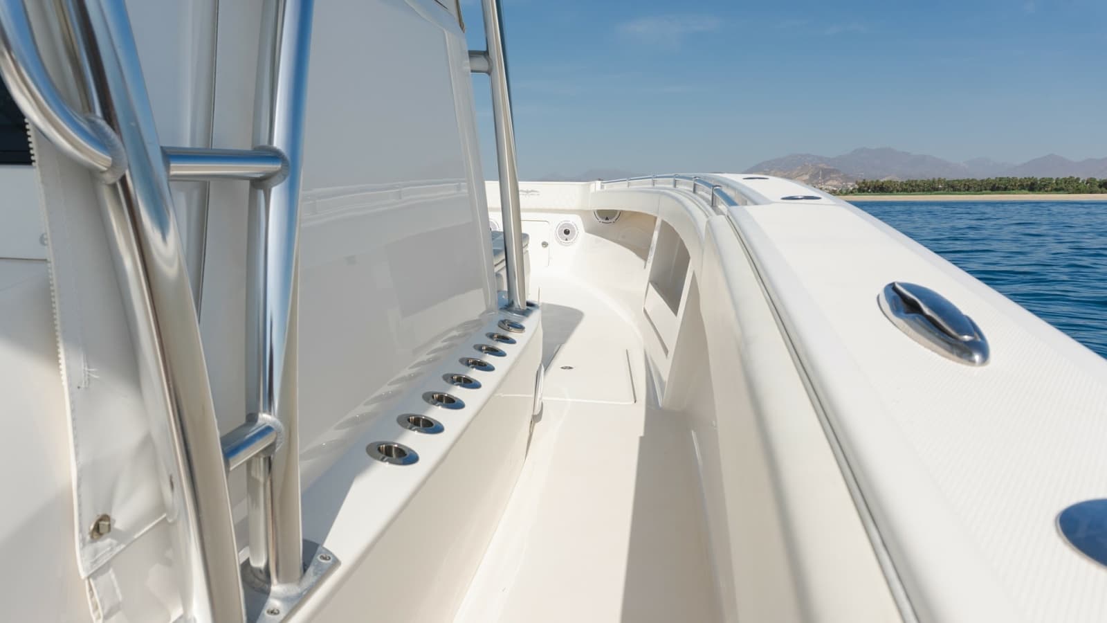 2021 Invincible 42 Center Console - Photo 17