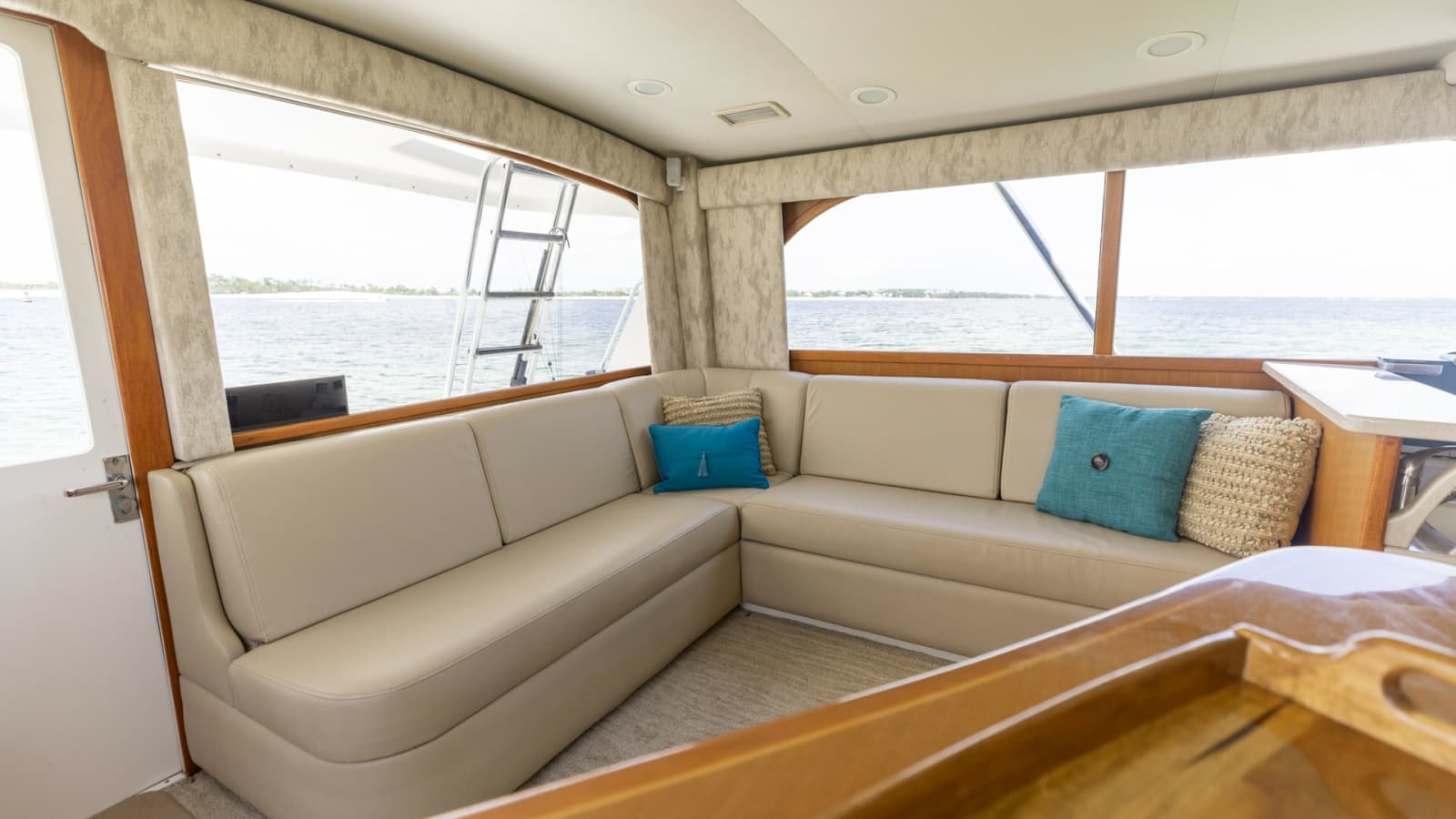 2003 Cabo 43 Convertible - Photo 4