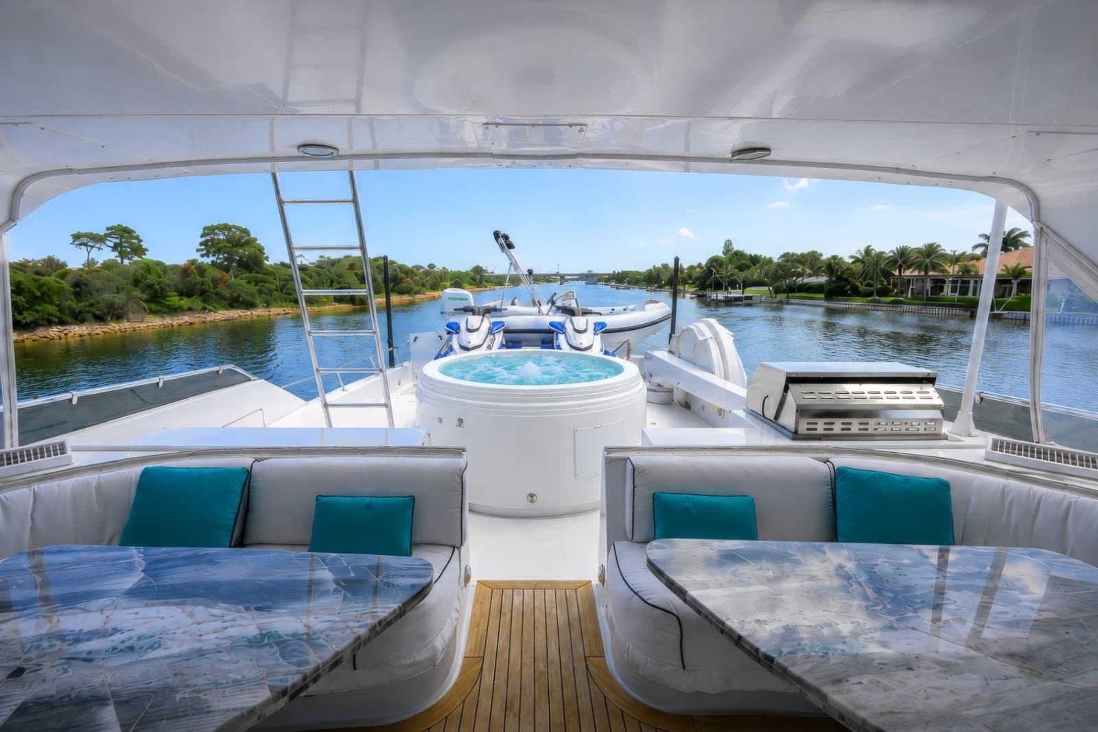 2005 Hatteras 100 Motor Yacht - Photo 41