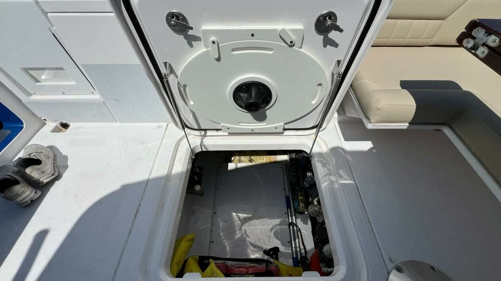 2019 Everglades 340 Dual Console - Photo 22