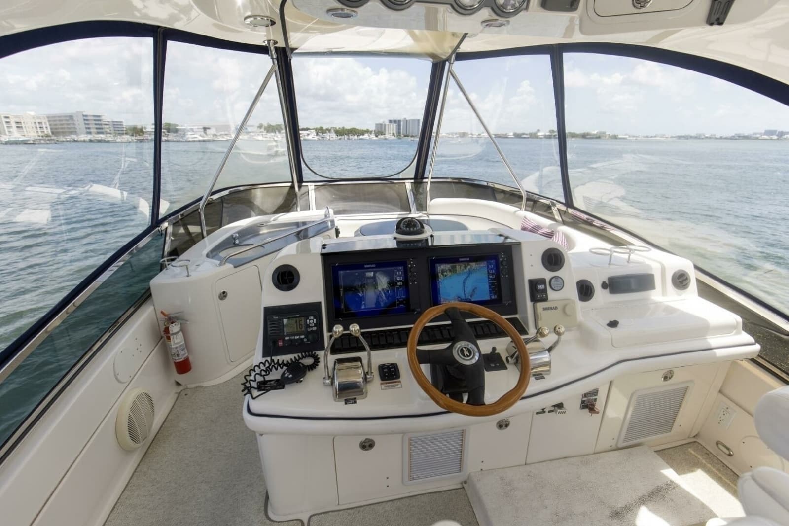 2007 Sea Ray 52 Sedan Bridge - Photo 3