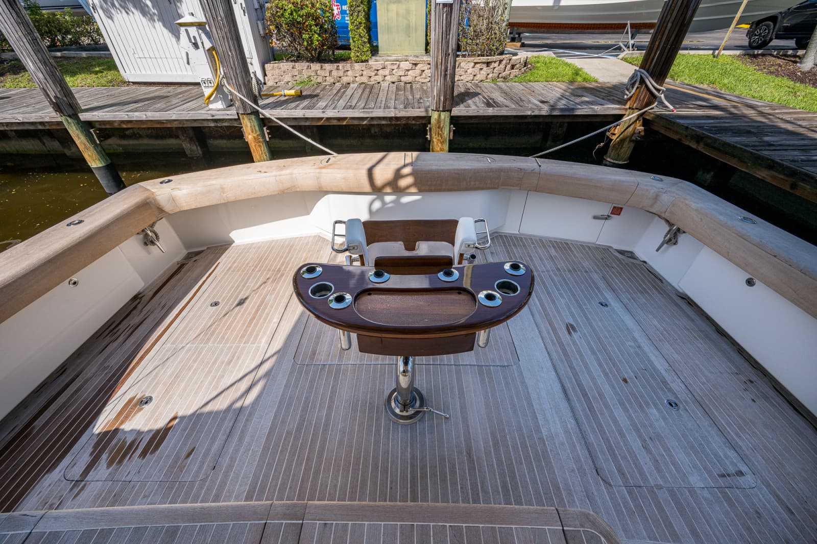 2011 Viking 76 Enclosed Bridge - Photo 17