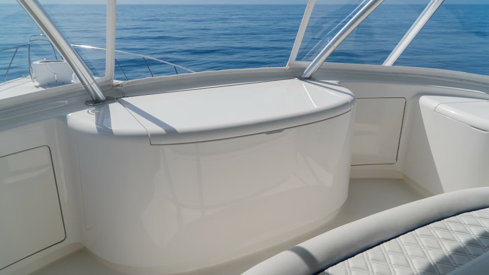 2014 Viking 66 Convertible - Photo 40