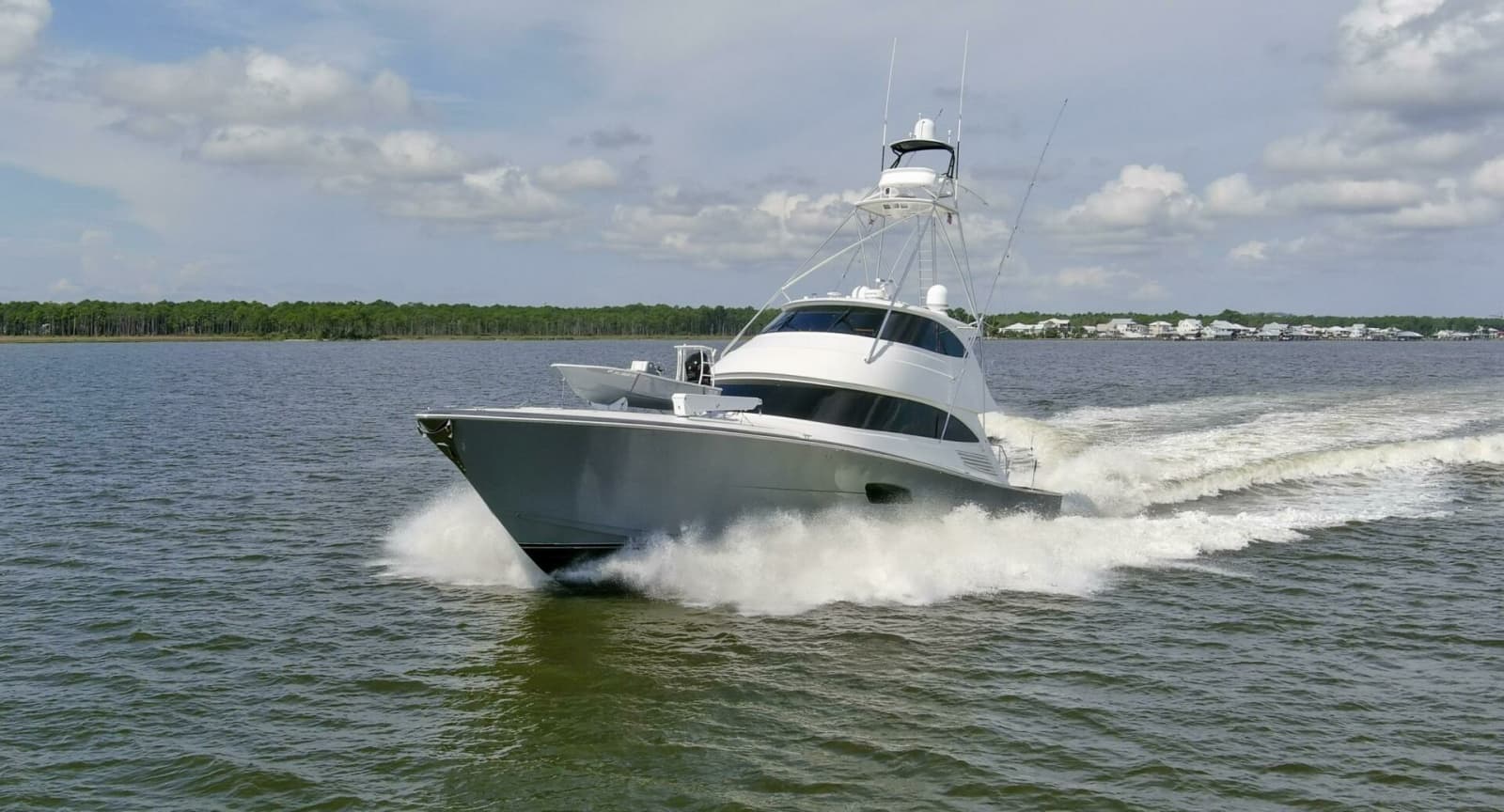 2016 Viking 92 Enclosed Bridge - Photo 94