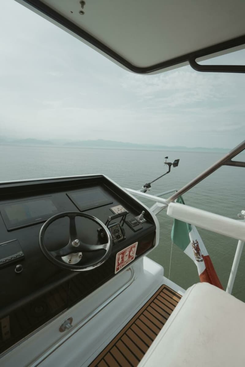 1996 Oceanfast 87 Enclosed Bridge Sportfish - Photo 32