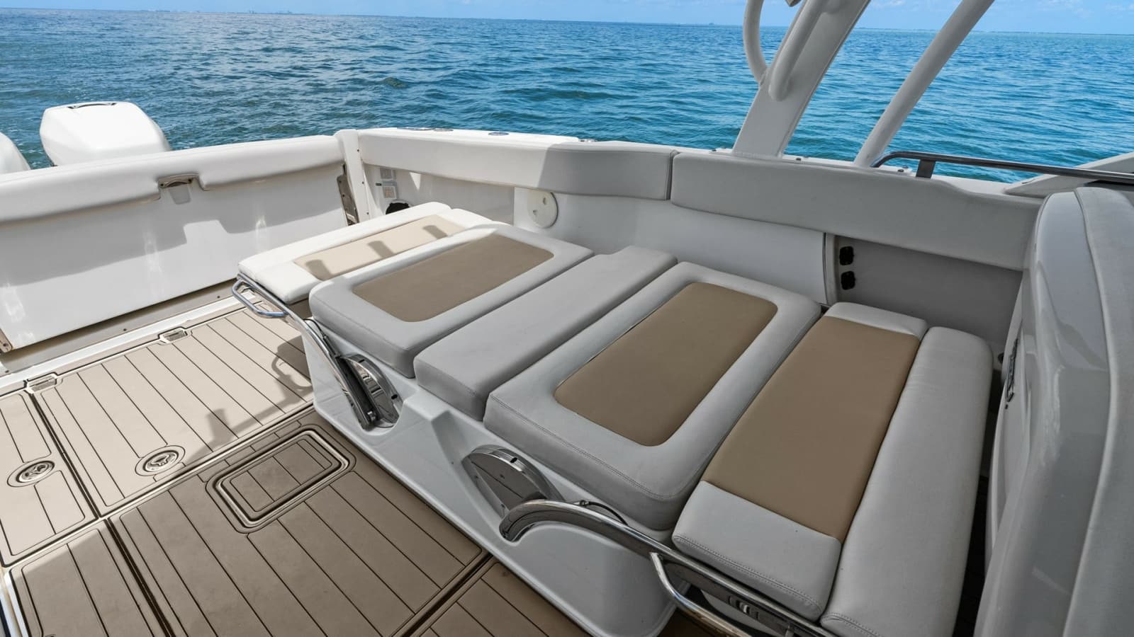 2019 Boston Whaler 320 Vantage - Photo 21