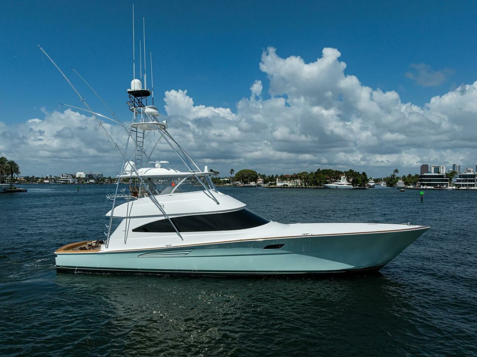 2021 Viking 72 Convertible - Photo 1