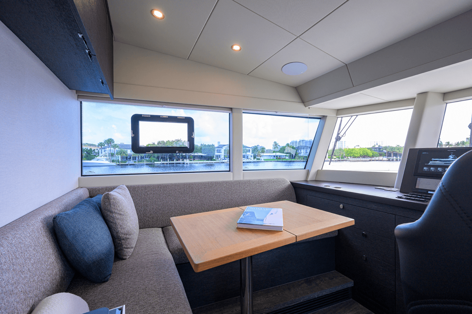 2023 Numarine 26XP - Photo 28