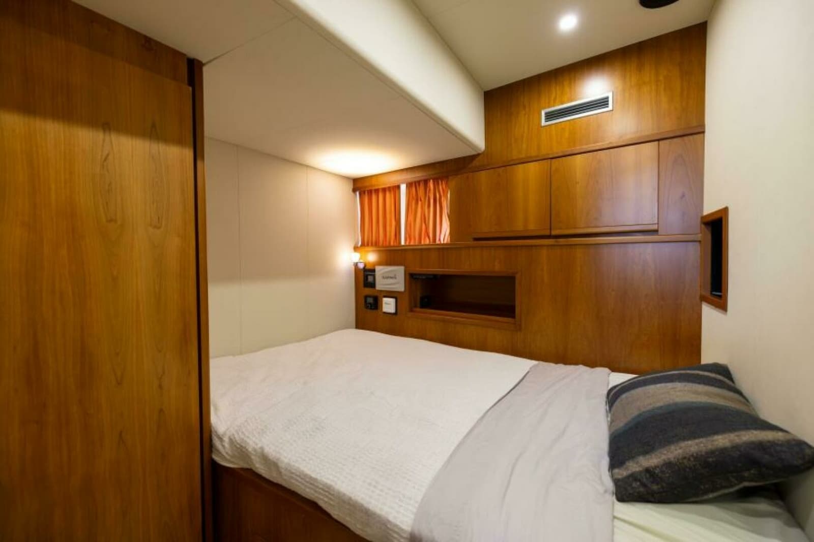 2001 Ferretti Yachts 94 Raised Pilothouse - Photo 25