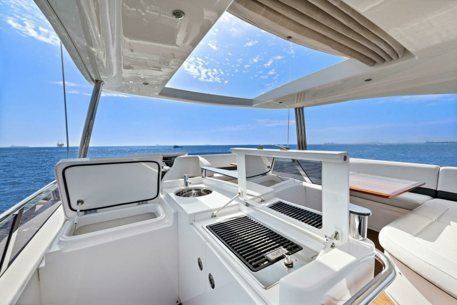 2015 Princess 72 Motoryacht - Photo 9