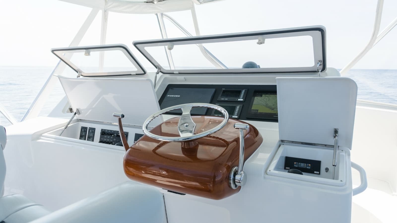 2009 Viking 50 Convertible - Photo 2
