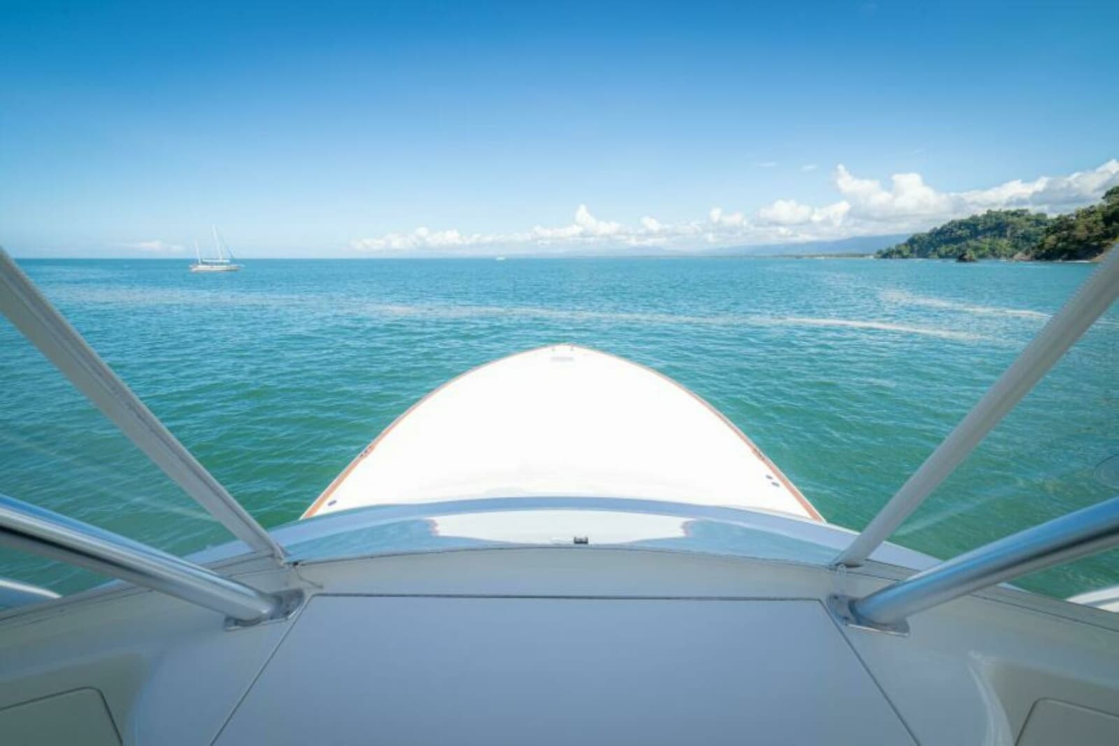 2017 Viking 62 Convertible - Photo 51