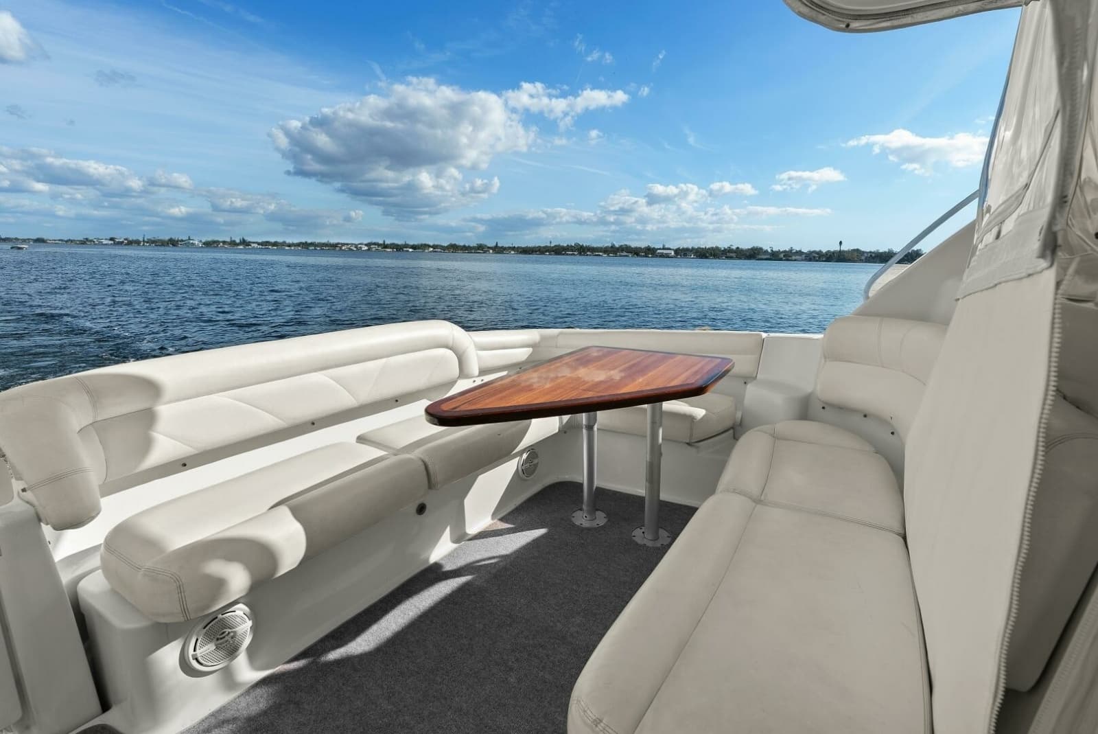 2007 Tiara Yachts 4300 Sovran - Photo 10