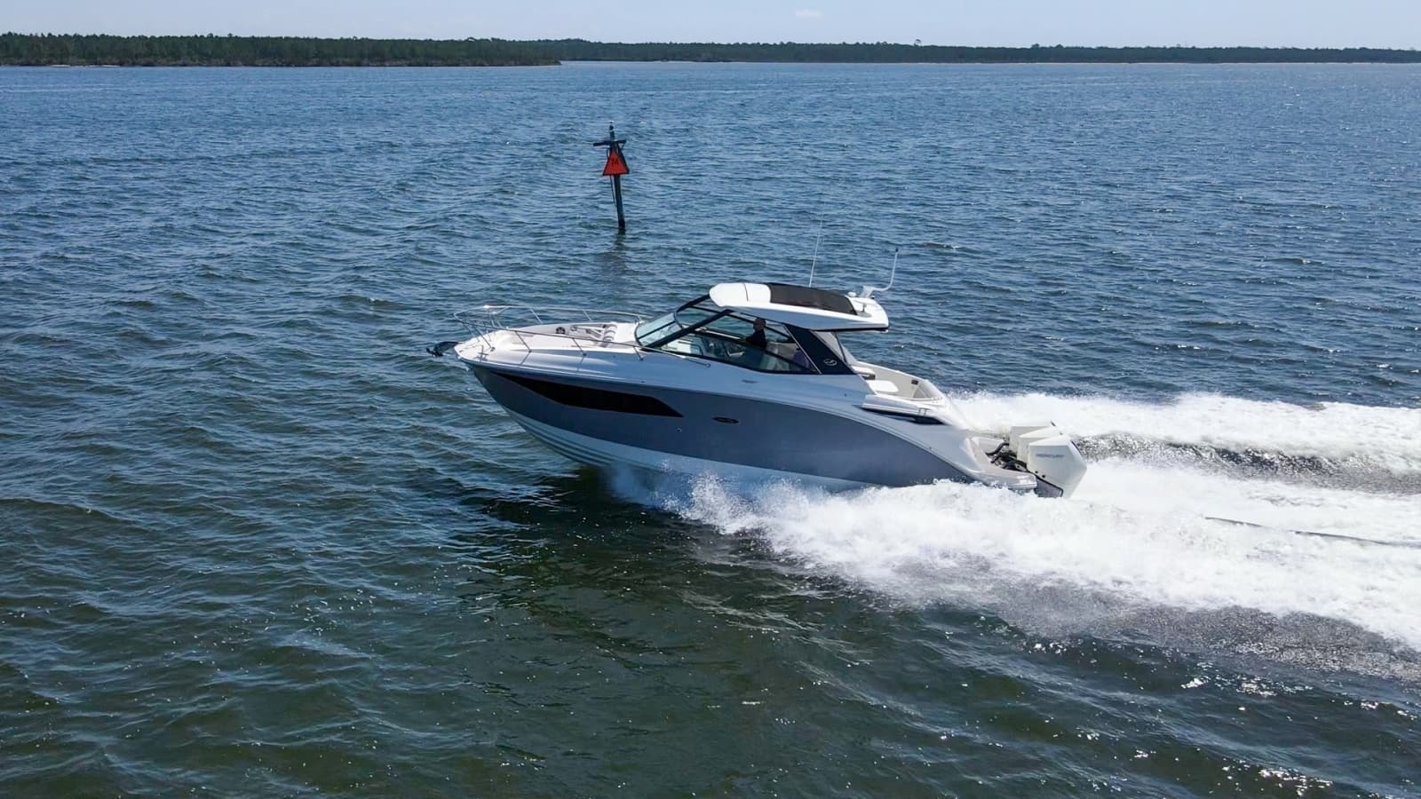 2022 Sea Ray 320 Sundancer OB - Photo 41