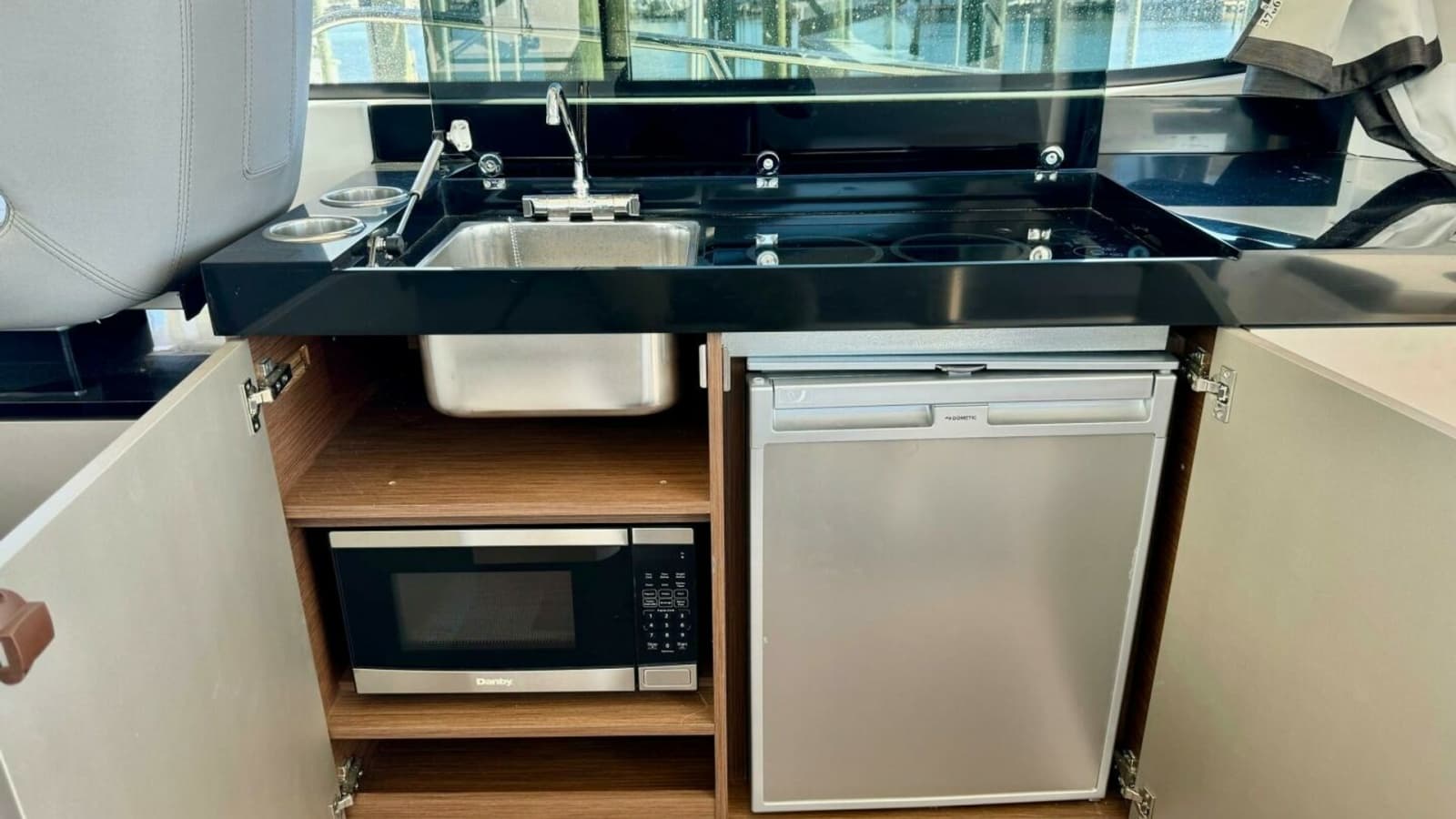 2022 Beneteau Antares 11 - Photo 5