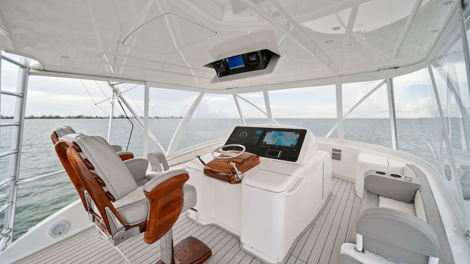 2015 Viking 55 Convertible - Photo 4