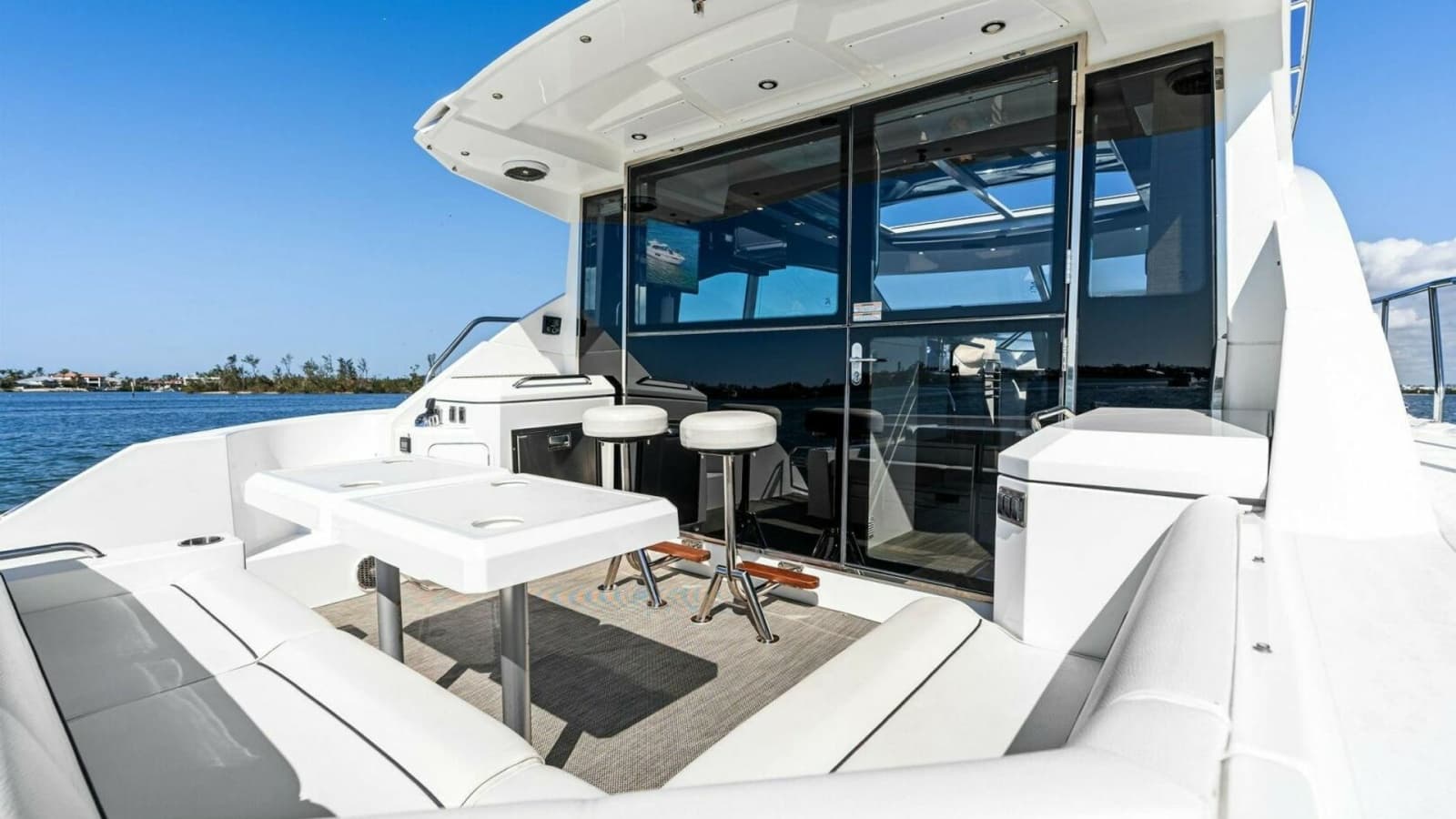 2019 Cruisers Yachts 45 Cantius - Photo 43