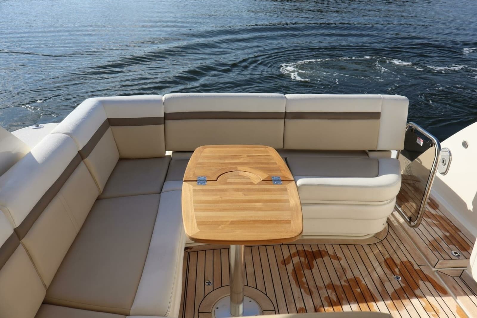 2015 Sea Ray 410 Sundancer - Photo 79