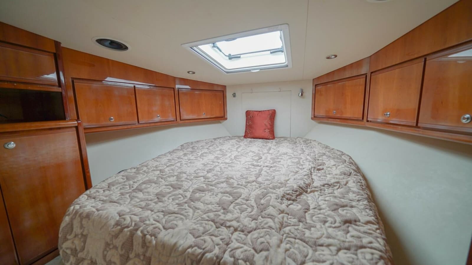 2007 Bertram 51 Convertible - Photo 31
