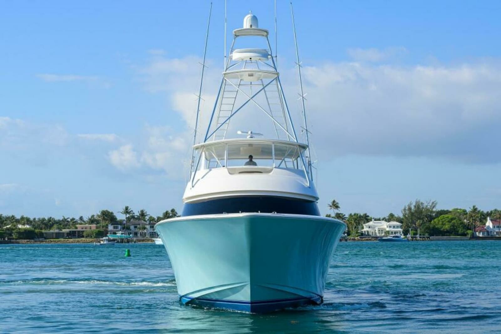 2013 Viking 82 Convertible - Photo 56