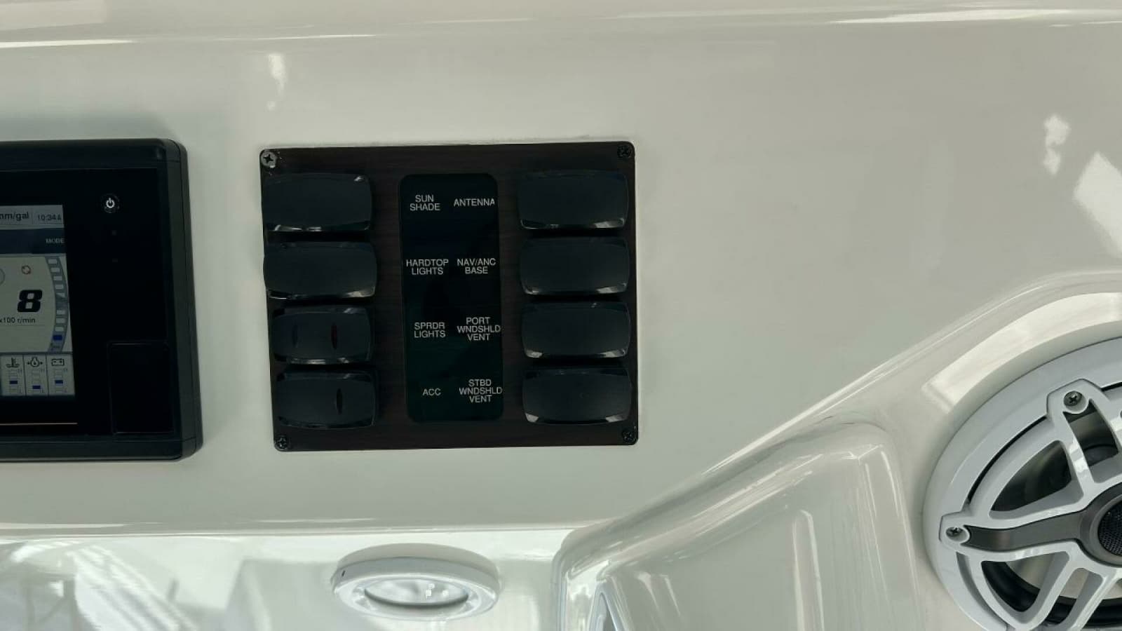 2022 Pursuit S428 - Photo 17