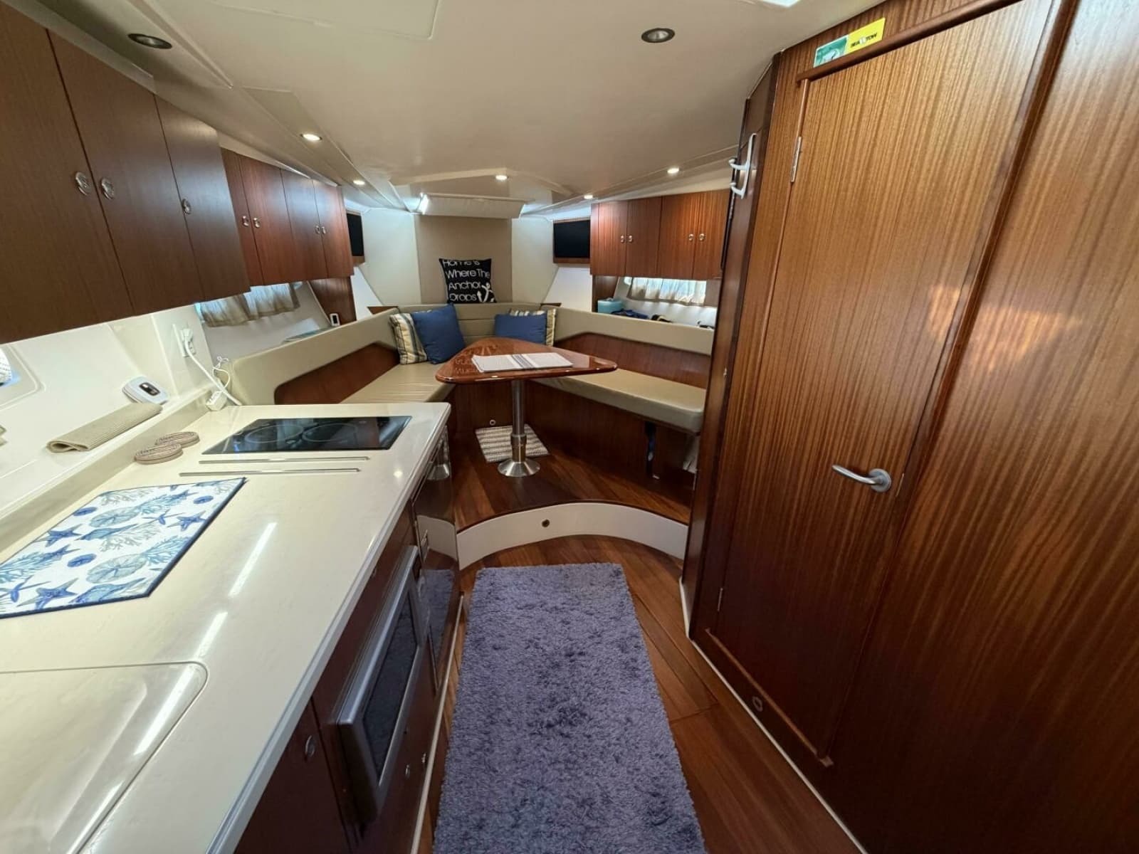2014 Pursuit SC 365i - Photo 11
