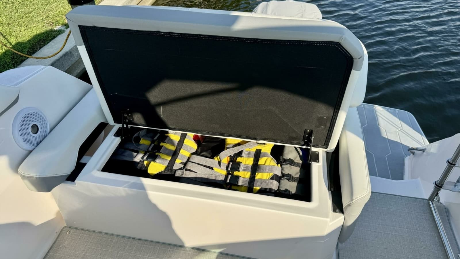 2022 Regal 26 XO - Photo 14