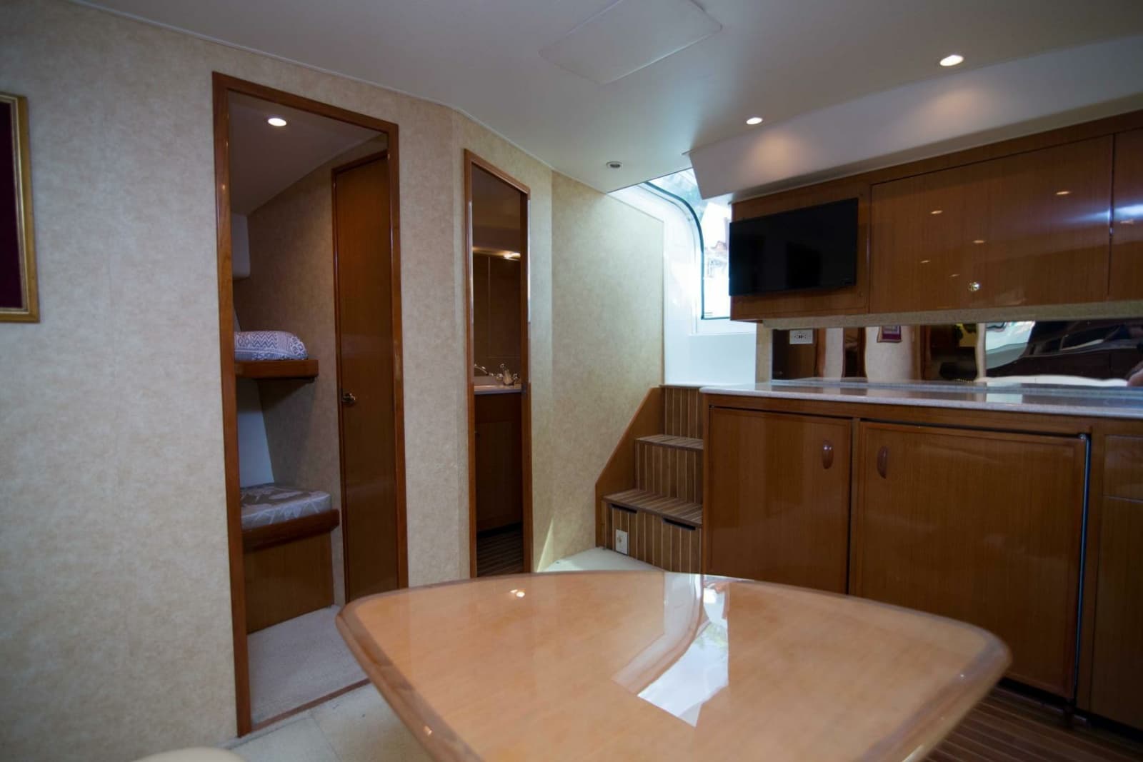 2001 Viking 50 Express - Photo 5