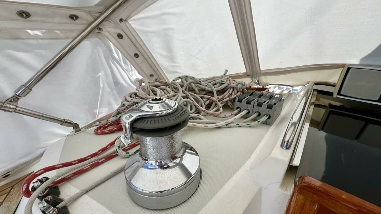 1999 Sabre 402 Sail - Photo 38