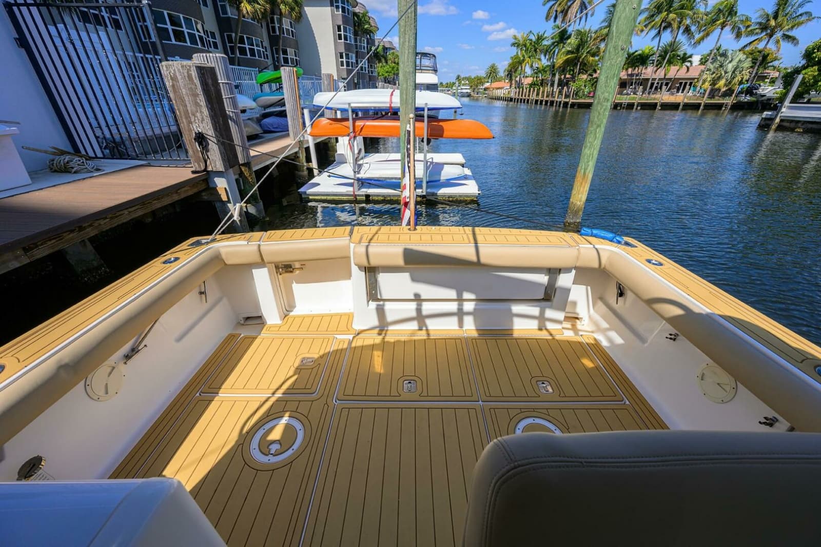 2002 Tiara Yachts 3100 LE - Photo 21
