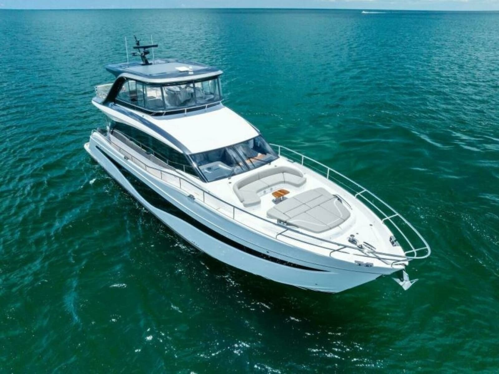 2024 Princess Y72 Motor Yacht - Photo 8