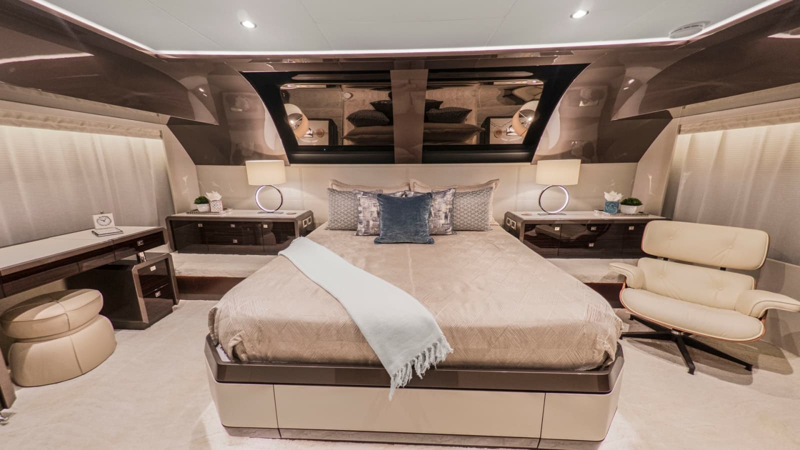 2024 Ocean Alexander 28E - Photo 22