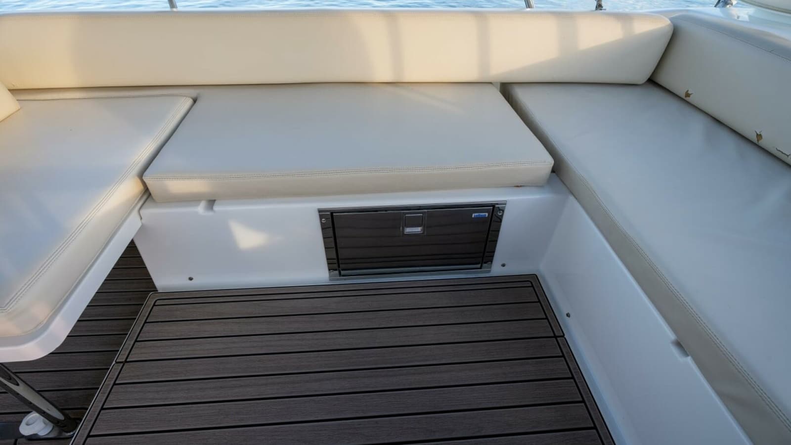 2013 Azimut 40 Flybridge - Photo 65
