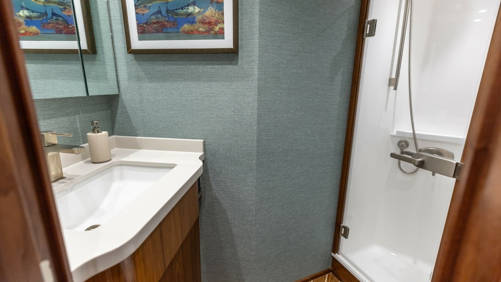 2022 Viking 68 Convertible - Photo 29