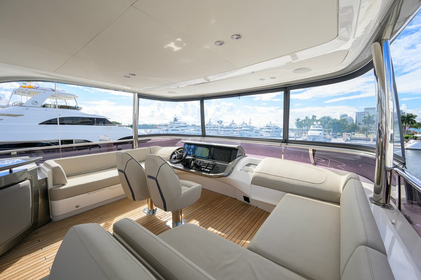 2022 Princess Y78 - Photo 39