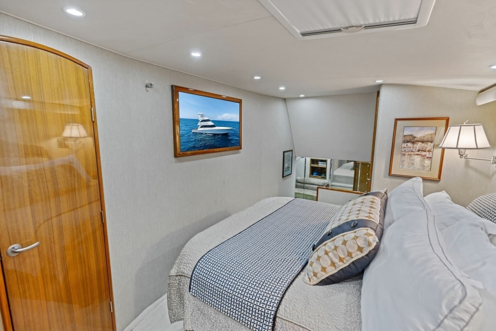 2008 Viking 68 Skybridge - Photo 77