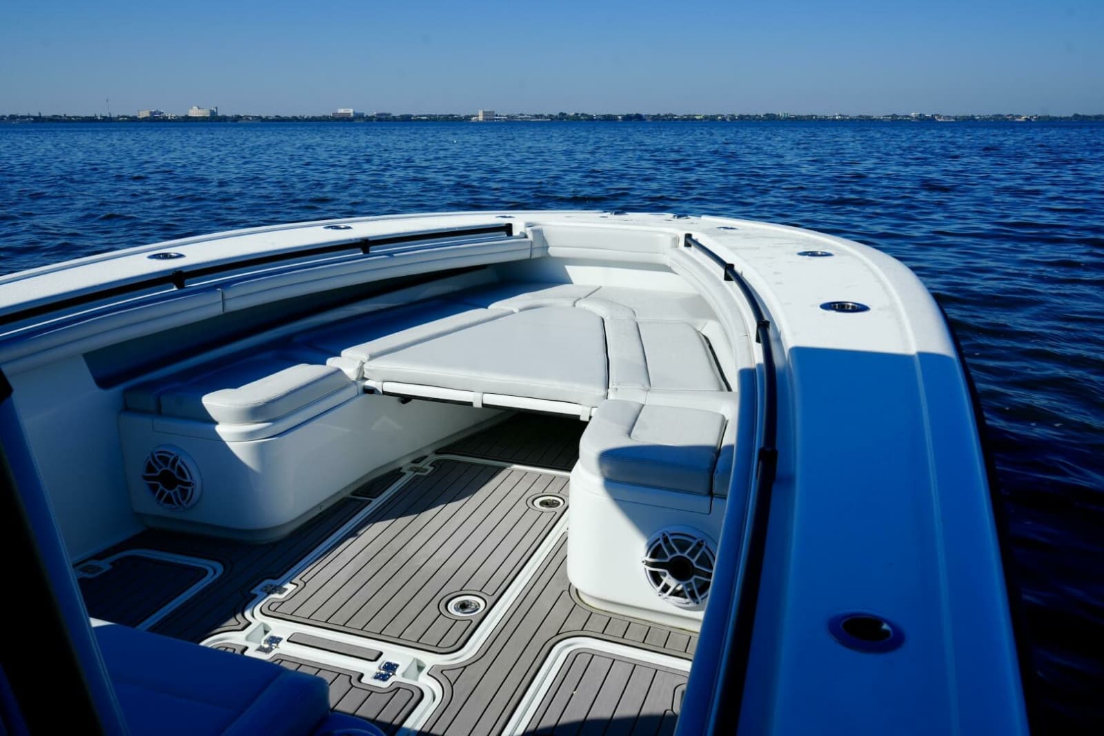 2023 Yellowfin 32 Offshore - Photo 11