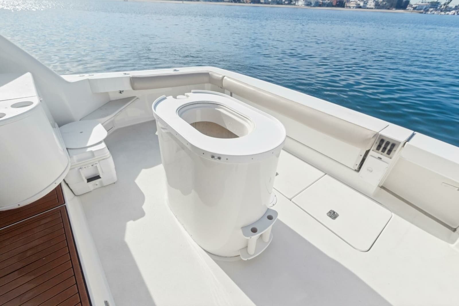 2000 Sea Ray 370 Express Cruiser - Photo 36
