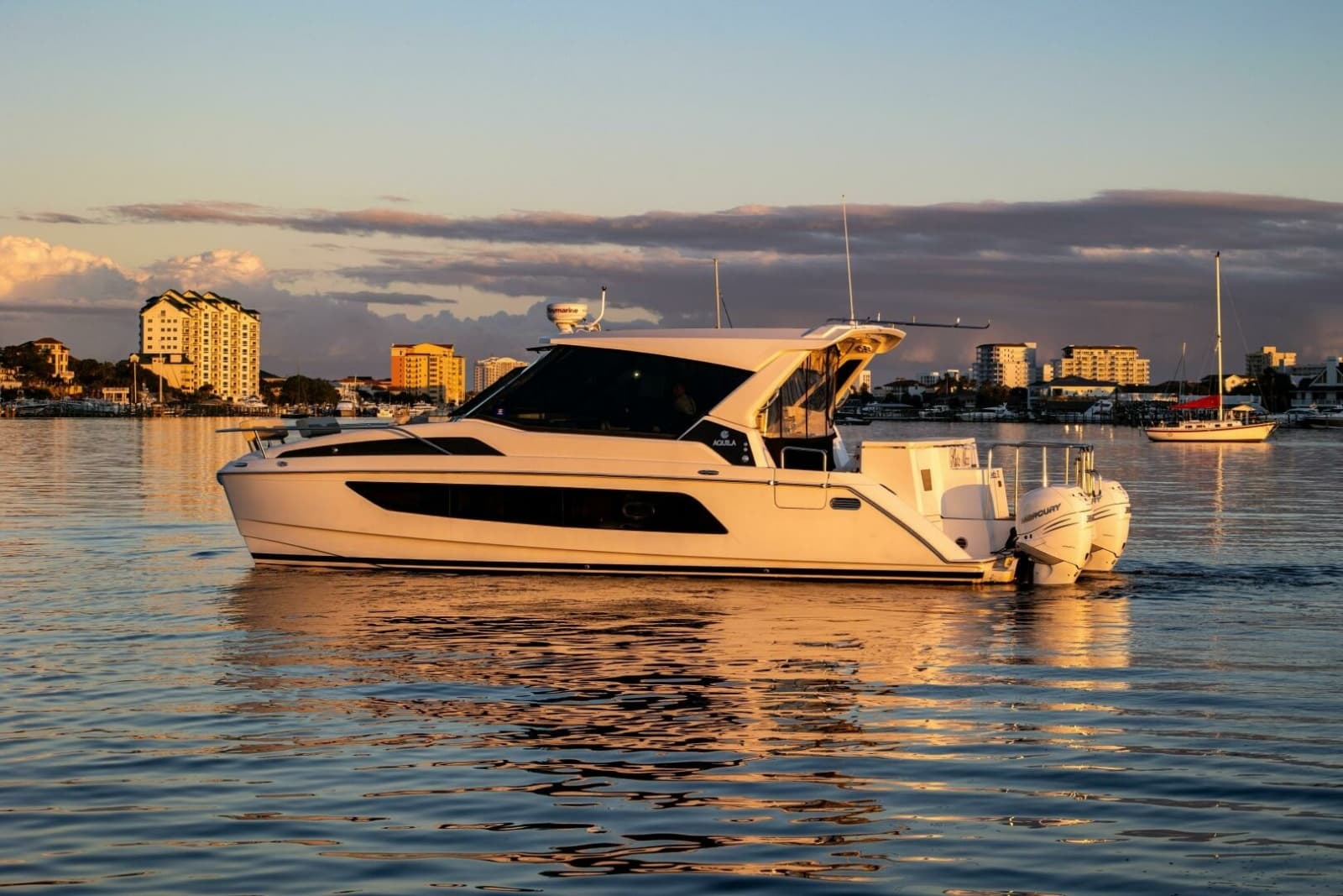 2018 Aquila 36 Power Cat - Photo 19