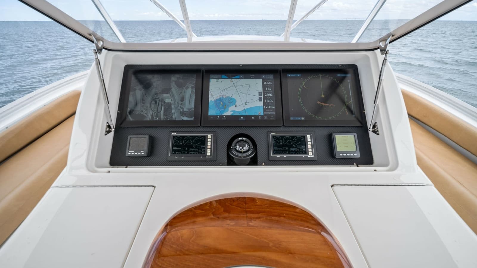 2013 Viking 55 Convertible - Photo 44