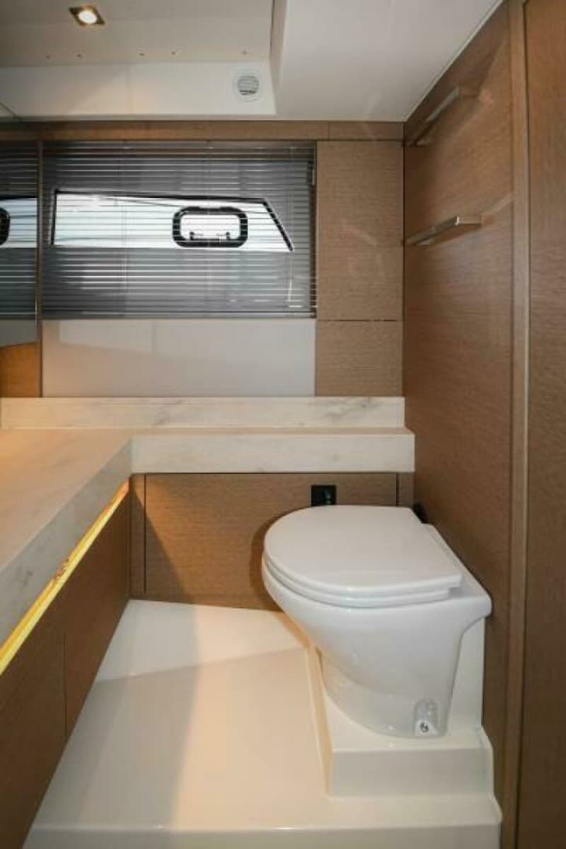 2023 Prestige 520 Flybridge - Photo 13