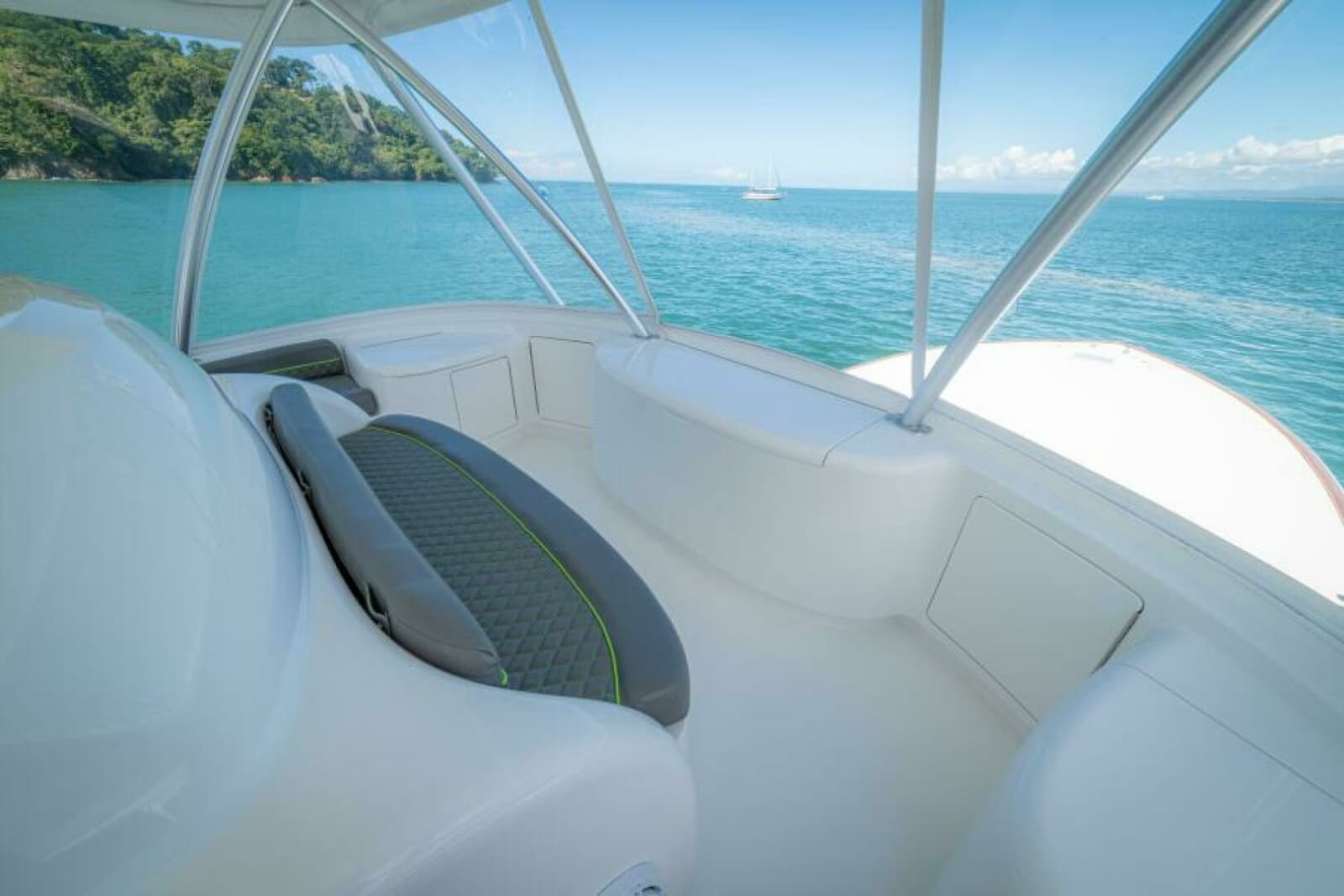 2017 Viking 62 Convertible - Photo 49