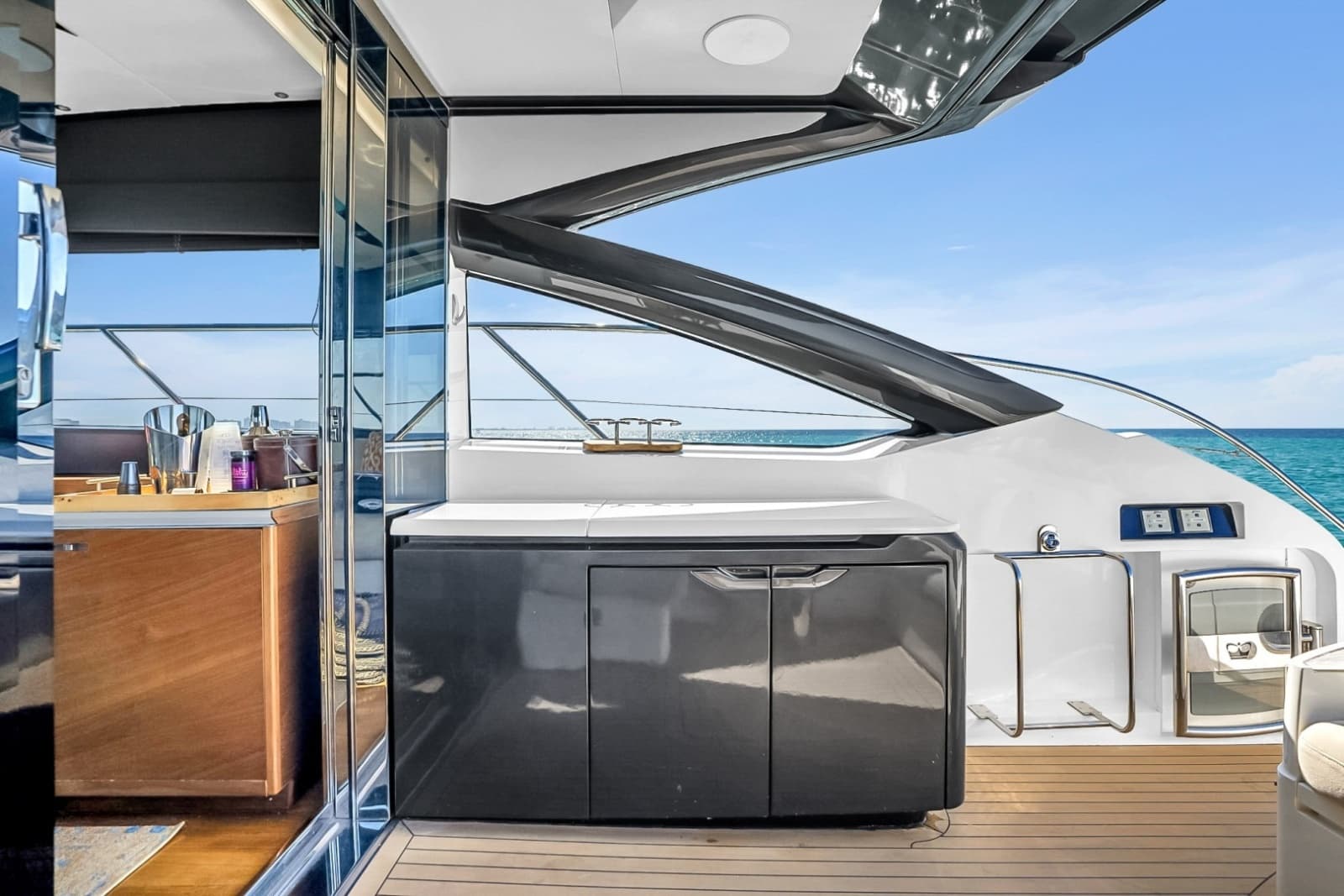 2016 Princess V58 - Photo 58