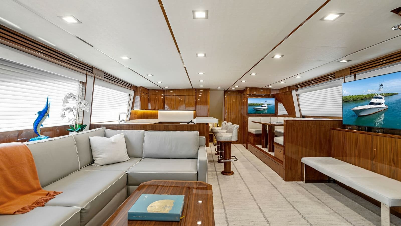 2016 Viking 80 Enclosed Bridge - Photo 4