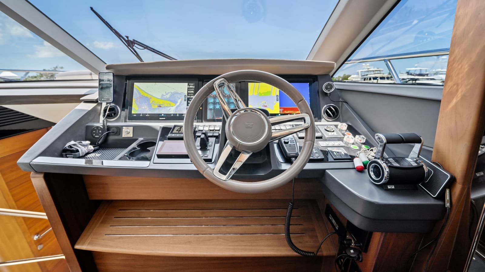 2019 Princess V65 - Photo 65
