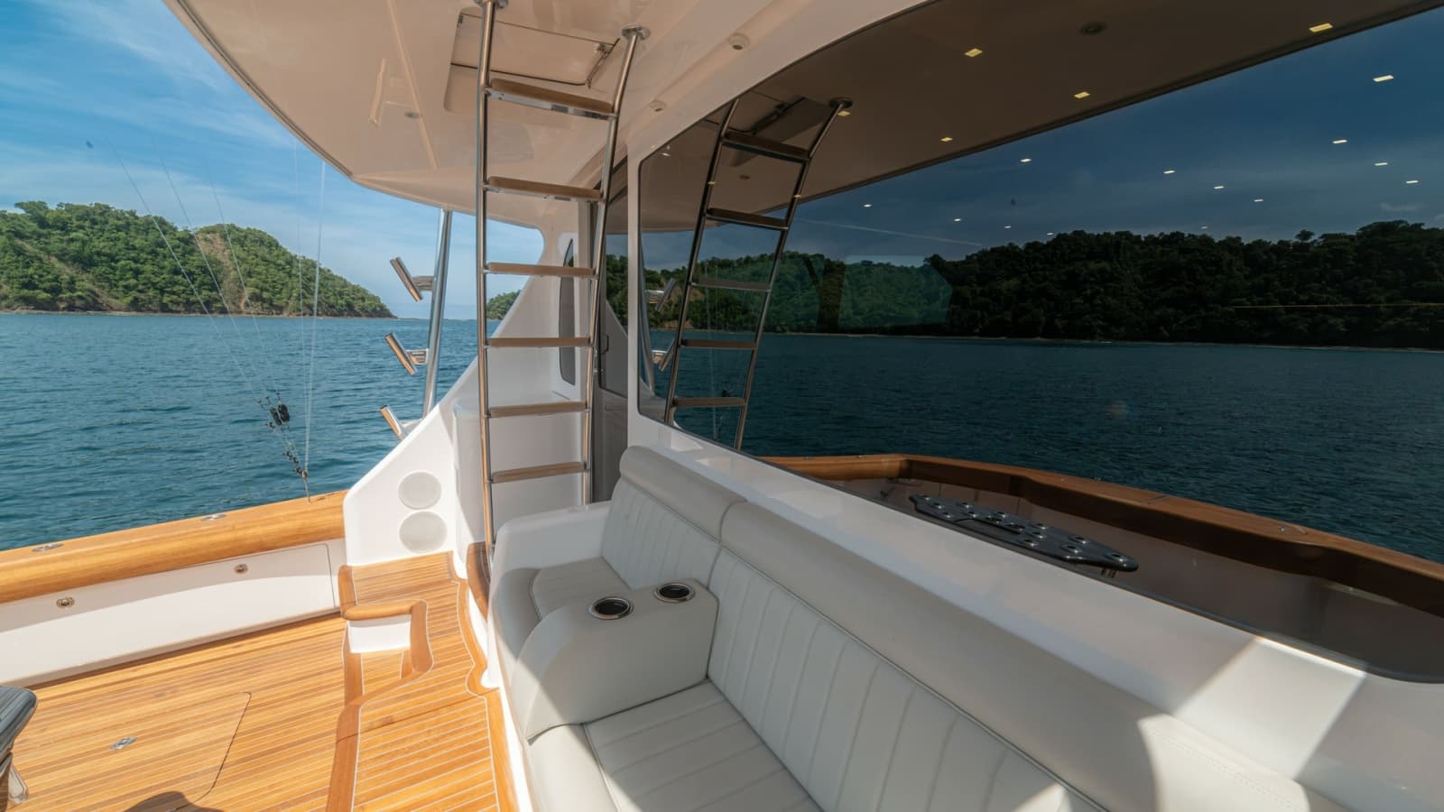 2024 Viking 64 Convertible - Photo 42